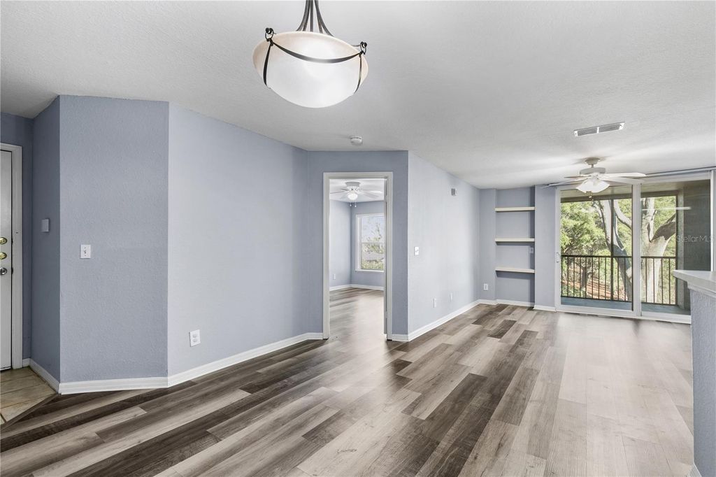 Image 13 of property listing at 7605 PISSARRO DRIVE 13204, Orlando, FL 32819