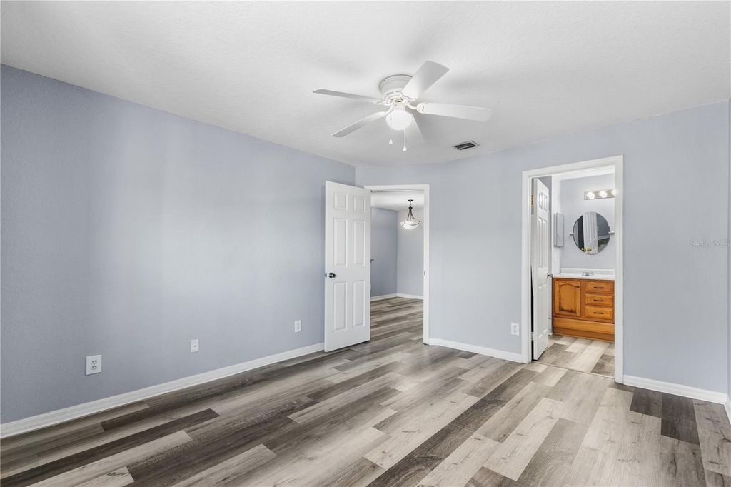 Image 19 of property listing at 7605 PISSARRO DRIVE 13204, Orlando, FL 32819
