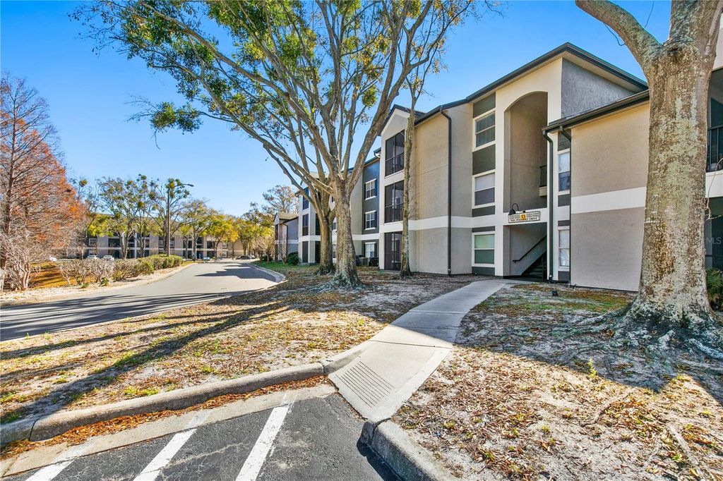 Image 25 of property listing at 7605 PISSARRO DRIVE 13204, Orlando, FL 32819