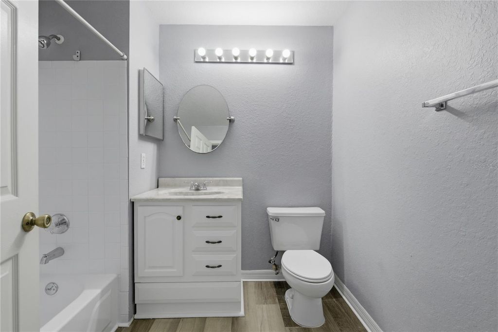 Image 10 of property listing at 7605 PISSARRO DRIVE 13204, Orlando, FL 32819