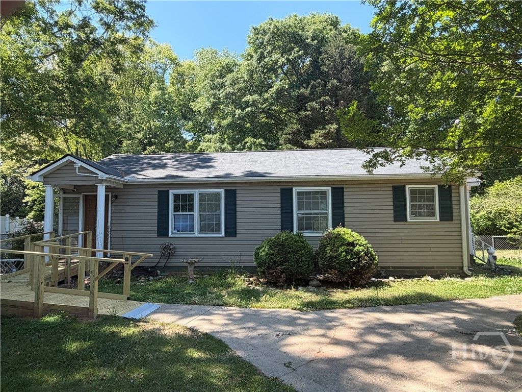 230 Glendale Drive, Hartwell, GA 30643