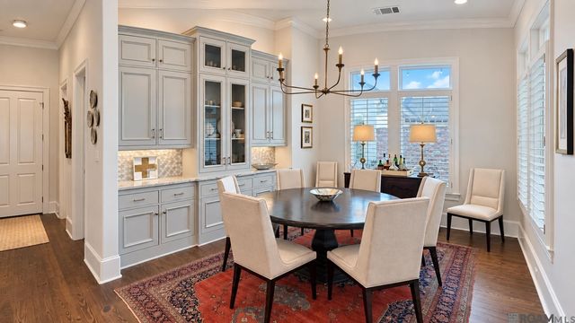 8215 Willow Grove Blvd, Baton Rouge, LA 70810