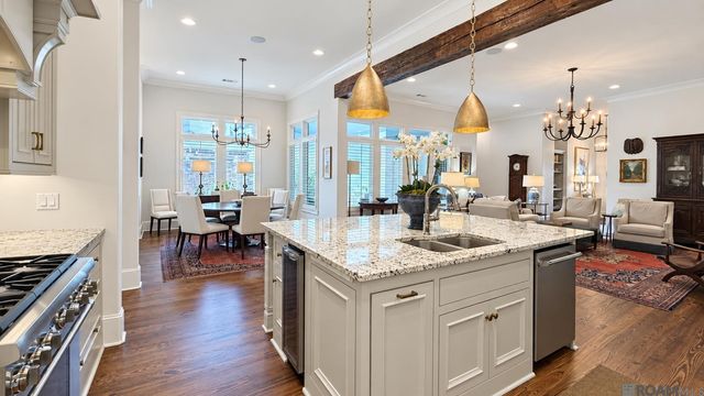 8215 Willow Grove Blvd, Baton Rouge, LA 70810