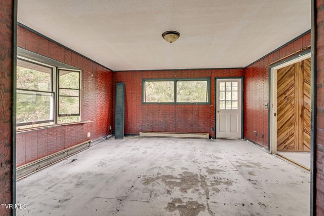 2909 Bay Street, Bristol, TN 37620