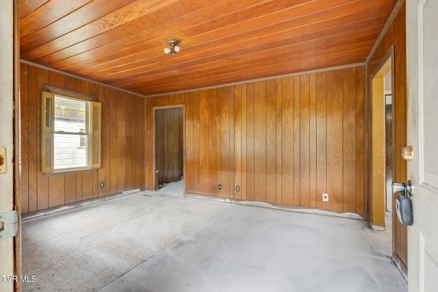 2909 Bay Street, Bristol, TN 37620