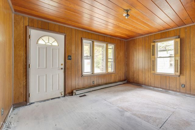 2909 Bay Street, Bristol, TN 37620