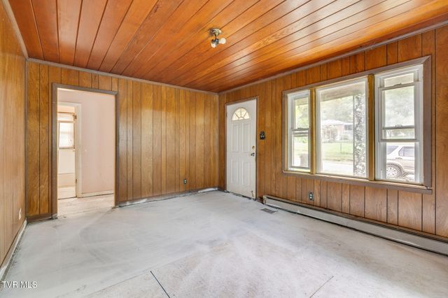 2909 Bay Street, Bristol, TN 37620