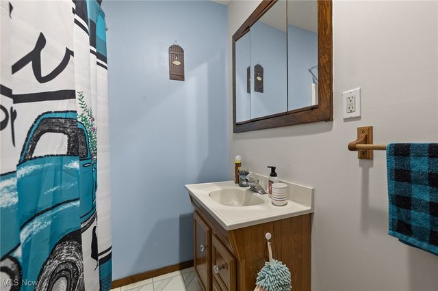 52718 Fitchville Eastern Road, New London, OH 44851