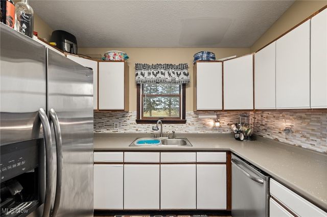 52718 Fitchville Eastern Road, New London, OH 44851