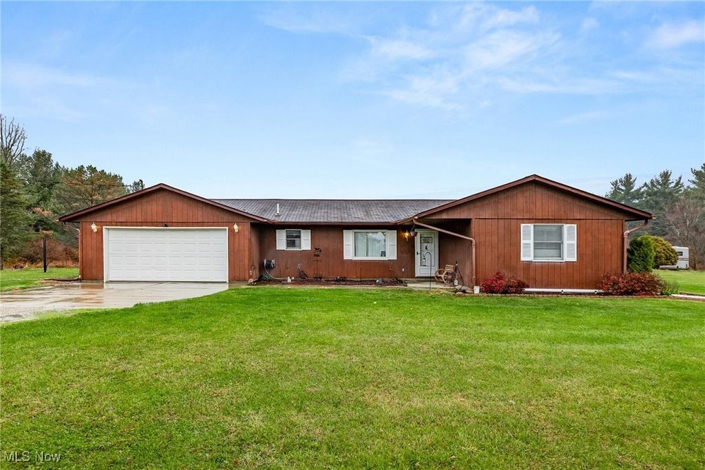 52718 Fitchville Eastern Road, New London, OH 44851