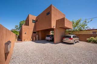 543 Juanita B, Santa Fe, NM 87501