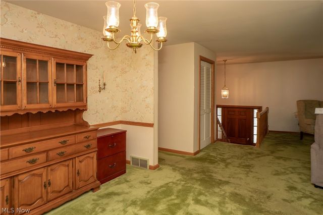 511 Bachtel Street SE, North Canton, OH 44720
