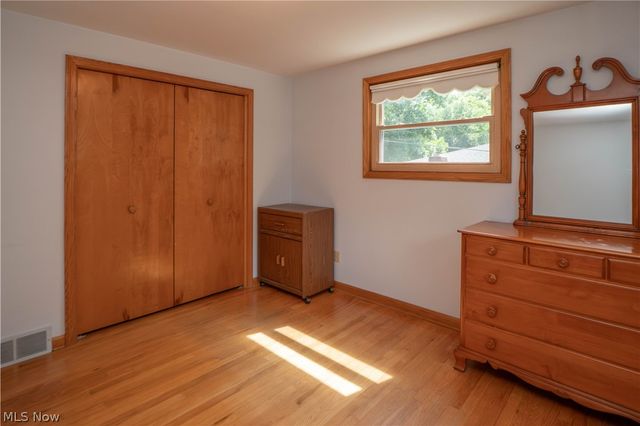 511 Bachtel Street SE, North Canton, OH 44720