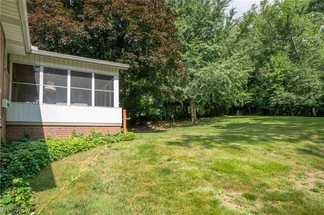 511 Bachtel Street SE, North Canton, OH 44720
