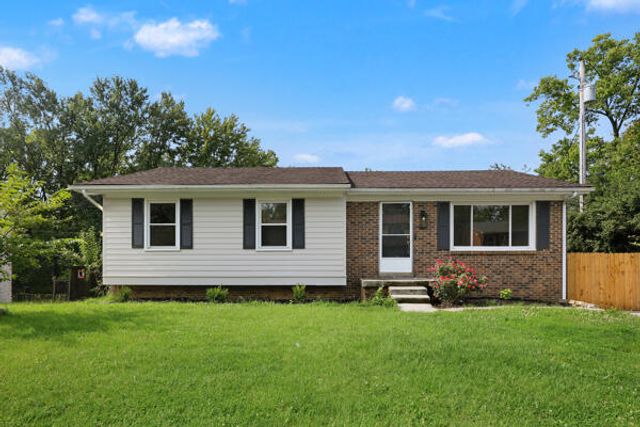 1304 Canonero Drive, Lexington, KY 40517