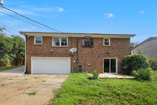 1304 Canonero Drive, Lexington, KY 40517