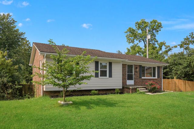 1304 Canonero Drive, Lexington, KY 40517