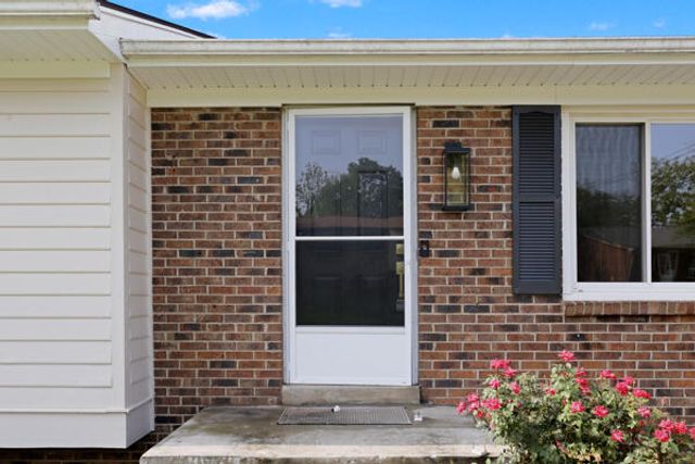 1304 Canonero Drive, Lexington, KY 40517