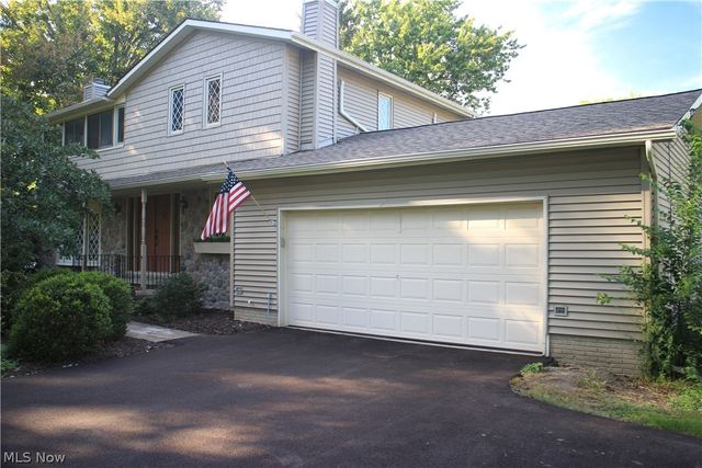 42820 Dellefield Road, Elyria, OH 44035