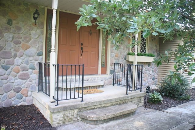 42820 Dellefield Road, Elyria, OH 44035