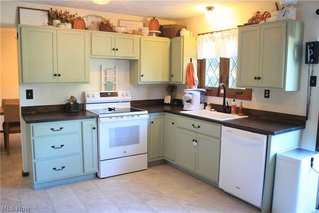 42820 Dellefield Road, Elyria, OH 44035