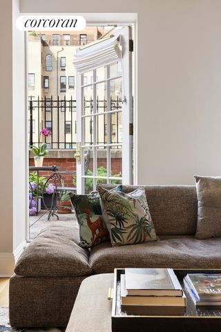 52 E 72ND Street PHA, New York City, NY 10021
