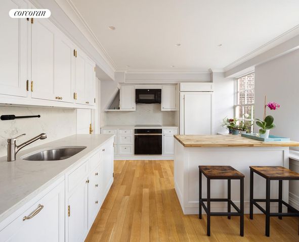 52 E 72ND Street PHA, New York City, NY 10021