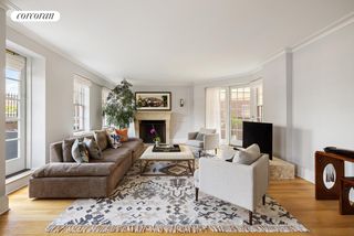 52 E 72ND Street PHA, New York City, NY 10021