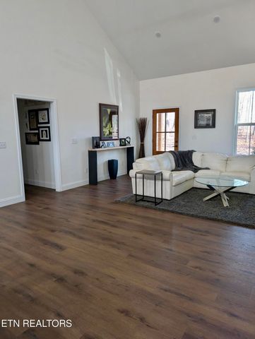 108 Shotgun Annie Rd, Jamestown, TN 38556