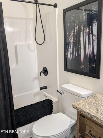 108 Shotgun Annie Rd, Jamestown, TN 38556