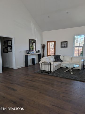 108 Shotgun Annie Rd, Jamestown, TN 38556