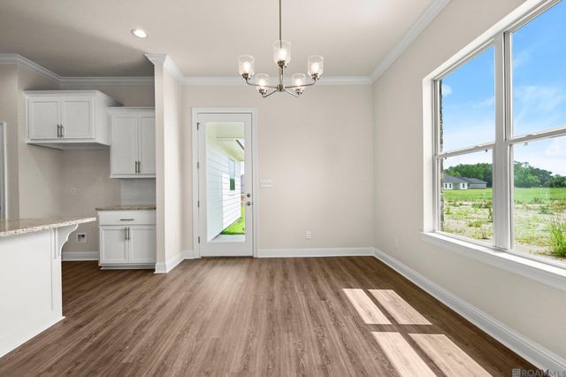 10440 Highcrest Dr, Denham Springs, LA 70706