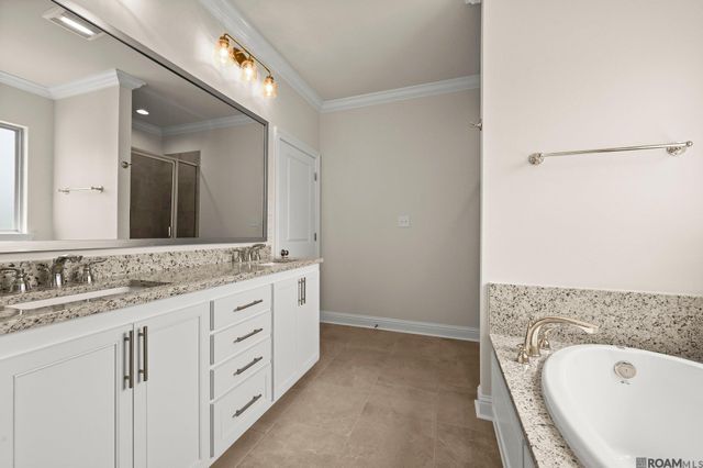 10440 Highcrest Dr, Denham Springs, LA 70706