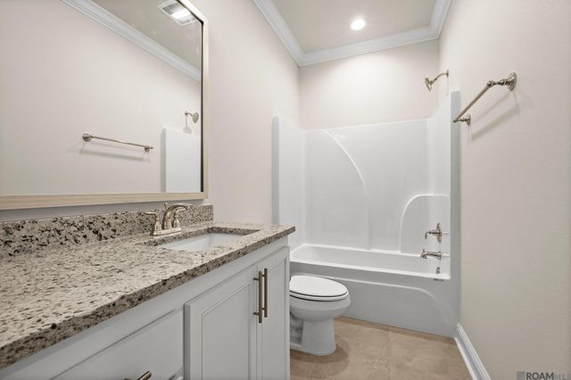 10440 Highcrest Dr, Denham Springs, LA 70706