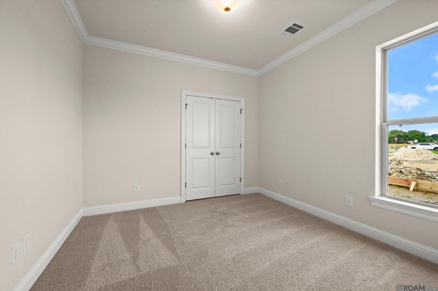 10440 Highcrest Dr, Denham Springs, LA 70706