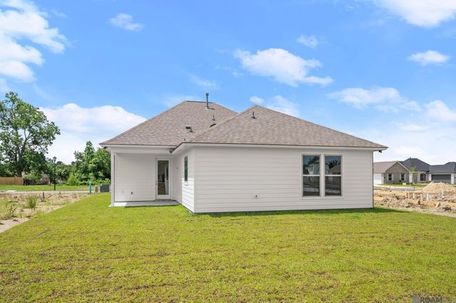 10440 Highcrest Dr, Denham Springs, LA 70706