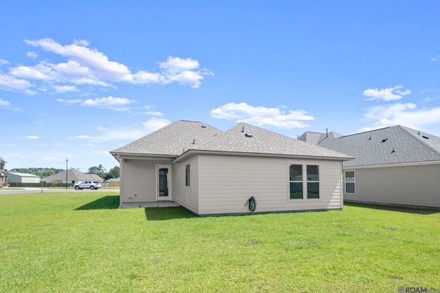 10440 Highcrest Dr, Denham Springs, LA 70706