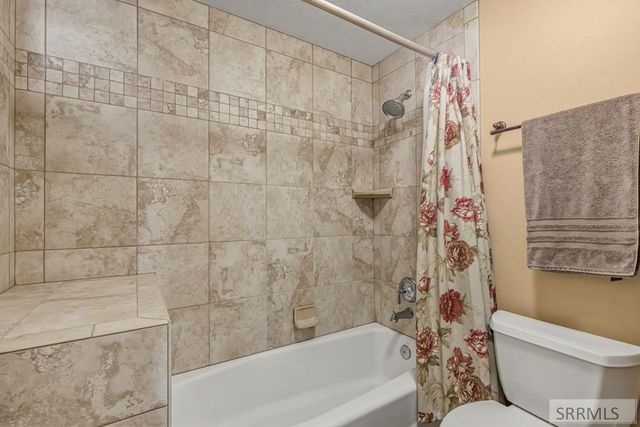 6070 E Sagewood Drive, Idaho Falls, ID 83406