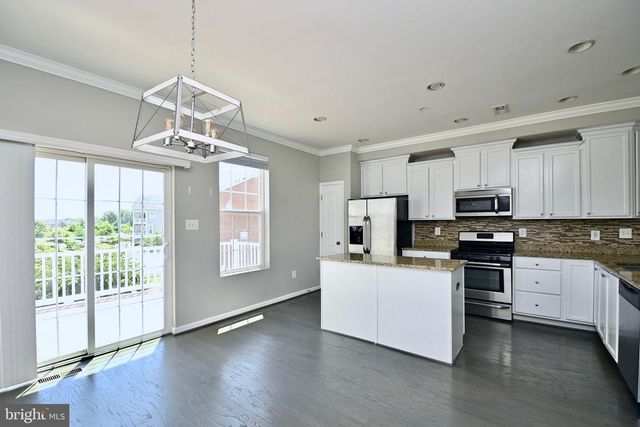 11177 SOUTHPORT PL, White Plains, MD 20695