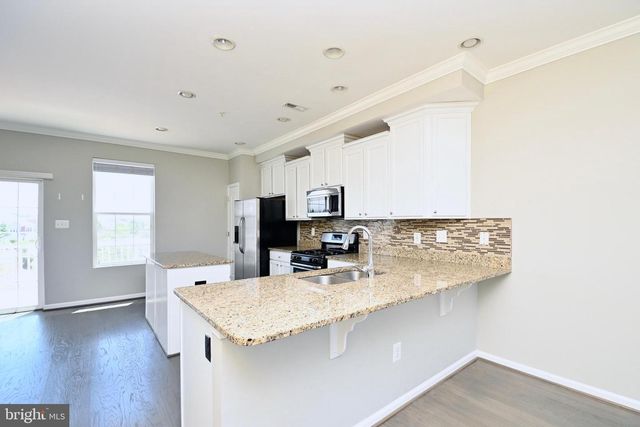 11177 SOUTHPORT PL, White Plains, MD 20695