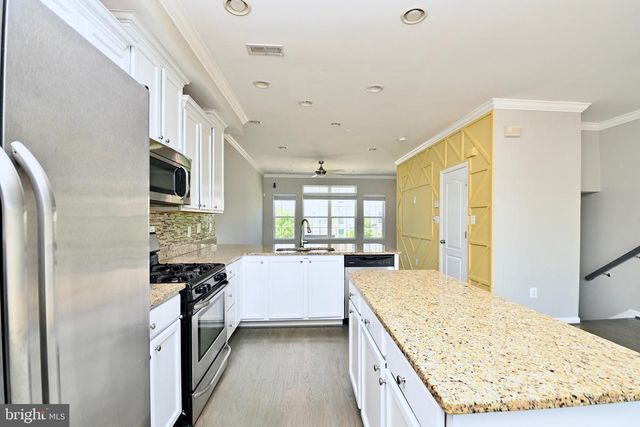 11177 SOUTHPORT PL, White Plains, MD 20695