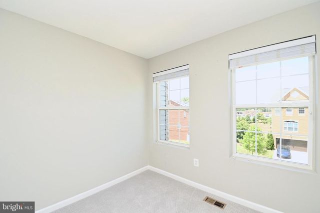 11177 SOUTHPORT PL, White Plains, MD 20695