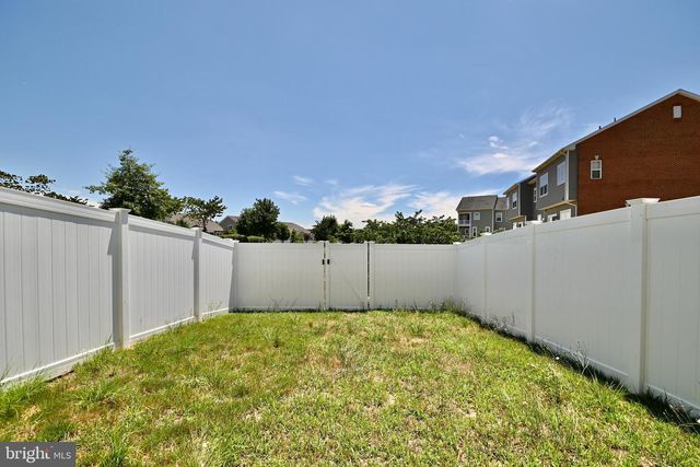 11177 SOUTHPORT PL, White Plains, MD 20695