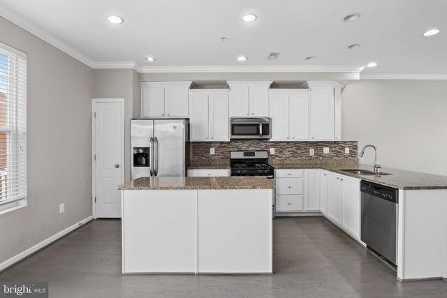11177 SOUTHPORT PL, White Plains, MD 20695