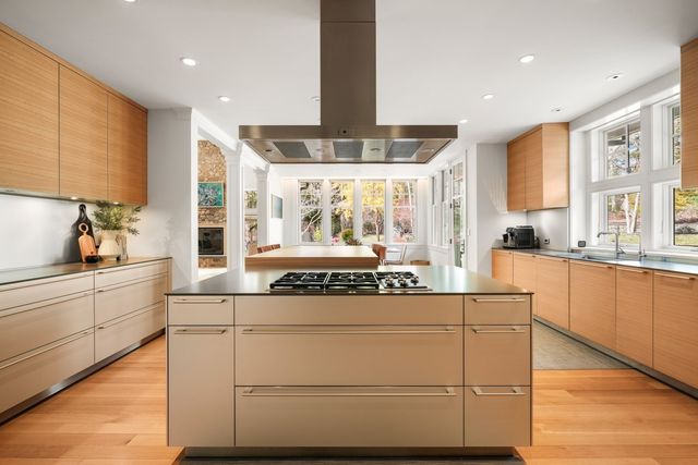 55 Ridge Hill Farm Rd, Wellesley, MA 02482