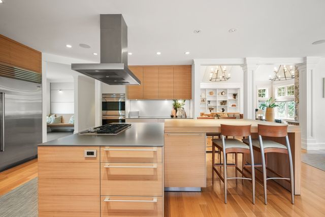 55 Ridge Hill Farm Rd, Wellesley, MA 02482