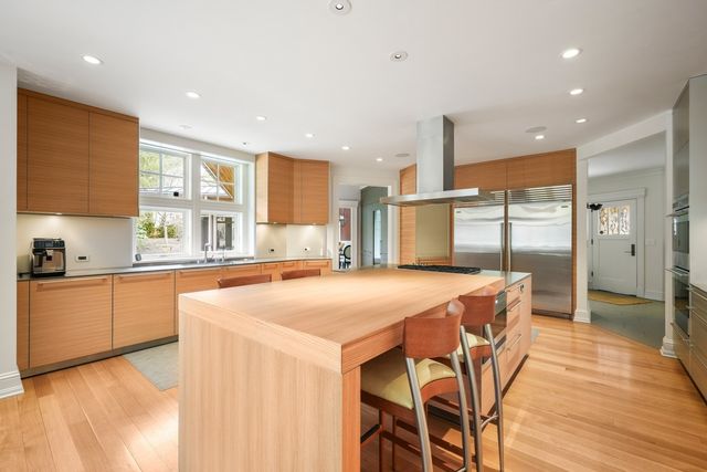 55 Ridge Hill Farm Rd, Wellesley, MA 02482