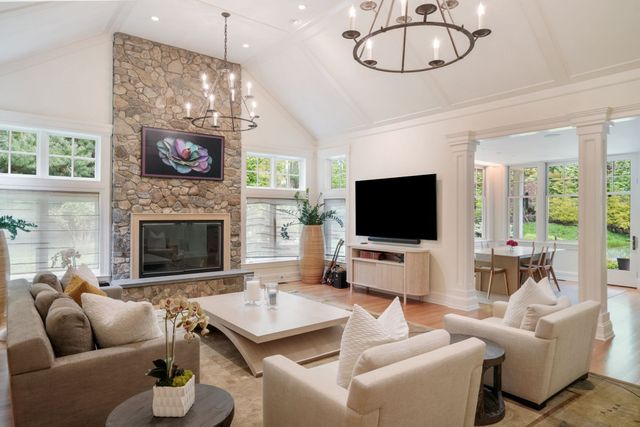 55 Ridge Hill Farm Rd, Wellesley, MA 02482