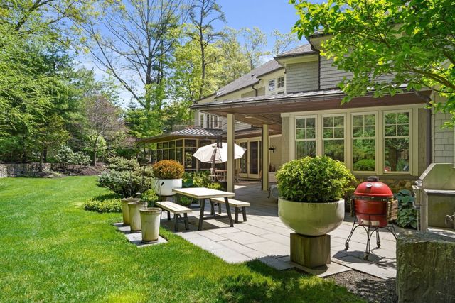 55 Ridge Hill Farm Rd, Wellesley, MA 02482