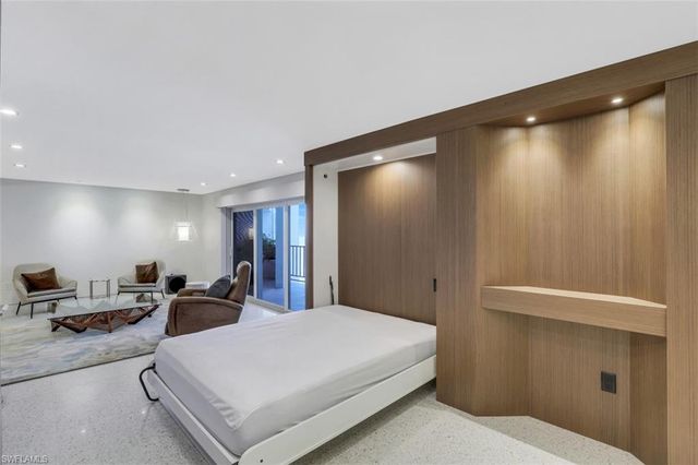 3951 Gulf Shore BLVD N # 1203, Naples, FL 34103